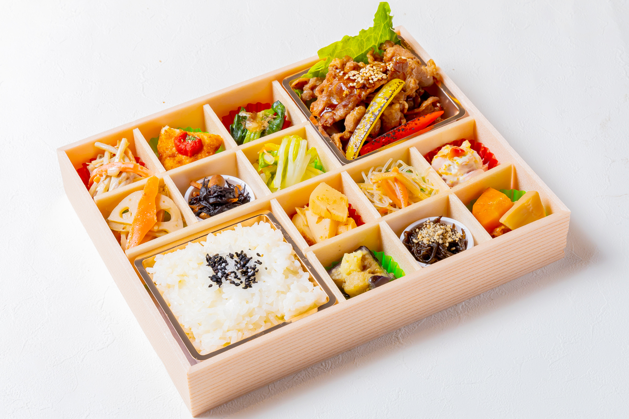 焼肉と彩り錦御膳