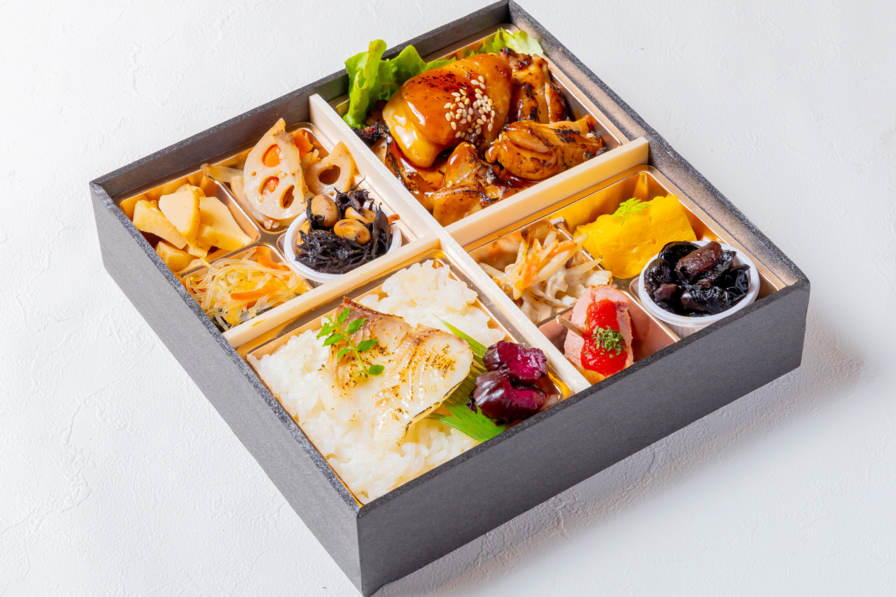 季節の副菜鯛めしとチキングリル和膳